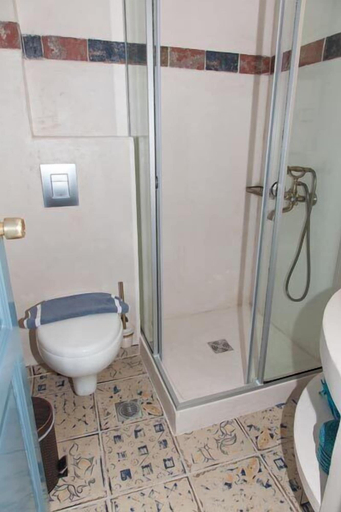 Bathroom 3, Suites Pandora, Crete