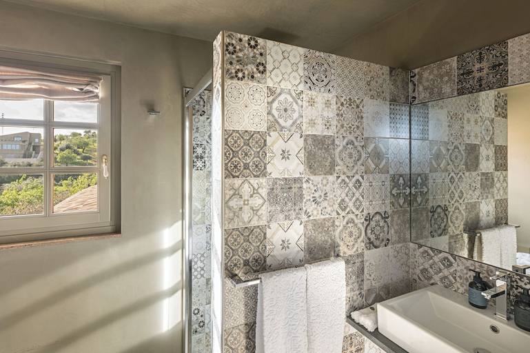 Bathroom 4, Country House Villadorata, Syracuse