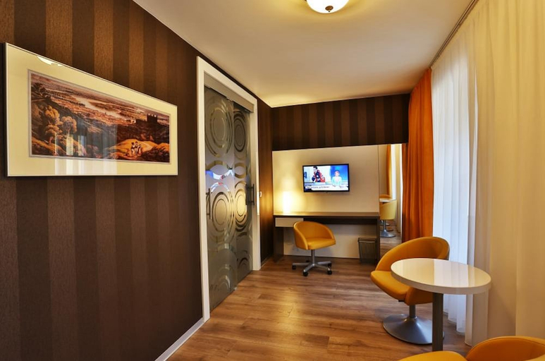 Others 4, VIP Apartments, Bratislava I