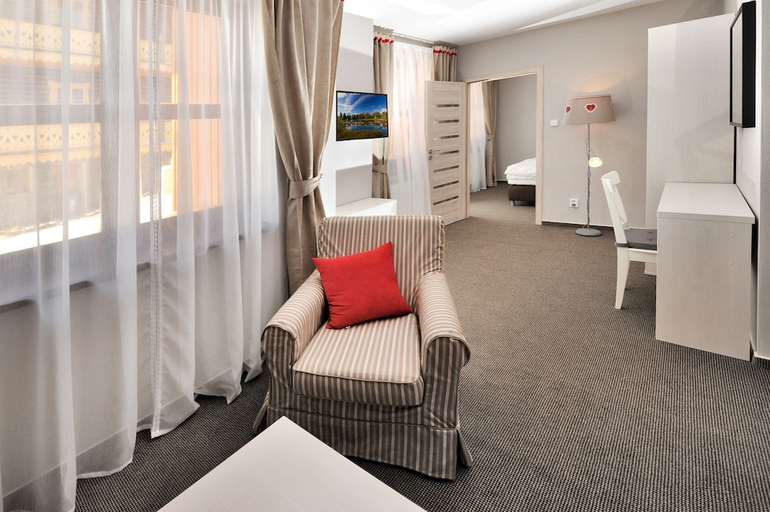 Bedroom 2, KOLIBA KAMZIK HOTEL TATRAS, Poprad