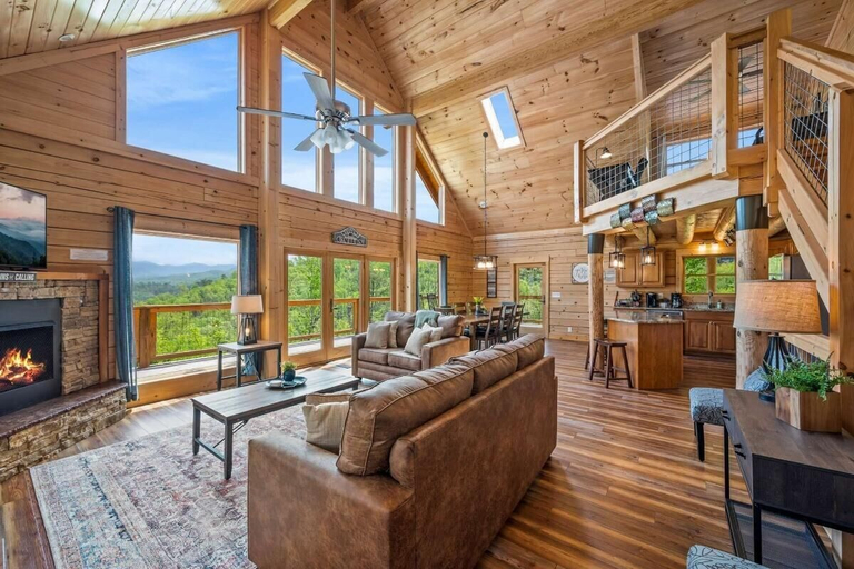 Living area 4, Rustic Retreat, Sevier