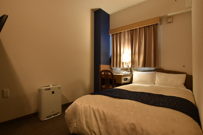 Bedroom 2, Asahikawa Sun Hotel, Asahikawa