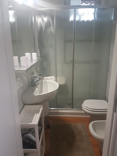 Bathroom 5, Affittacamere Gradisca, Lecco