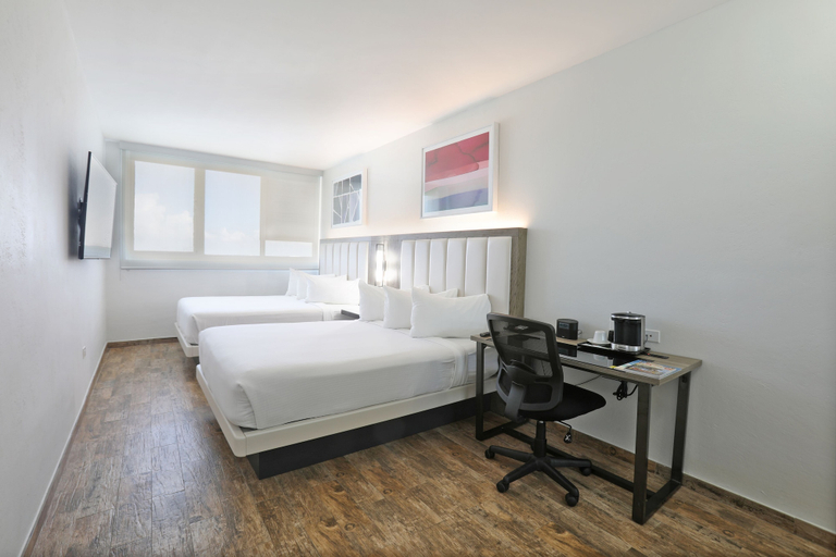 Bedroom 2, San Juan Airport Hotel