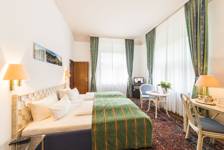 Bedroom 2, Parkhotel Atlantic, Heidelberg