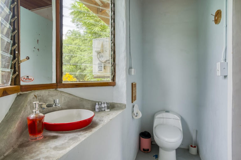 Bathroom 2, Socialtel Santa Teresa South Costa Rica, Puntarenas