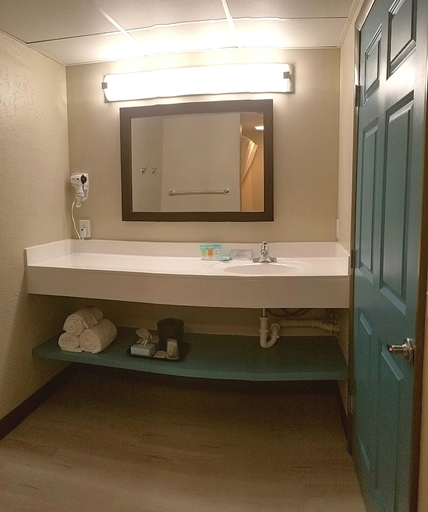 Bathroom, The Dunes Rehoboth Beach, Sussex
