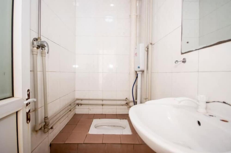 Bathroom 2, Liuzhuang Huayuhai Holiday Hostel, Qinhuangdao