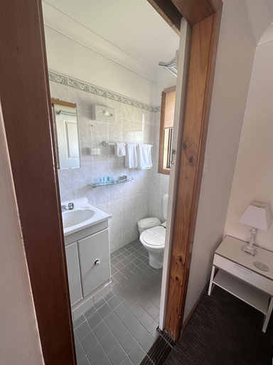 Bathroom, Karuah Motor Inn, Port Stephens