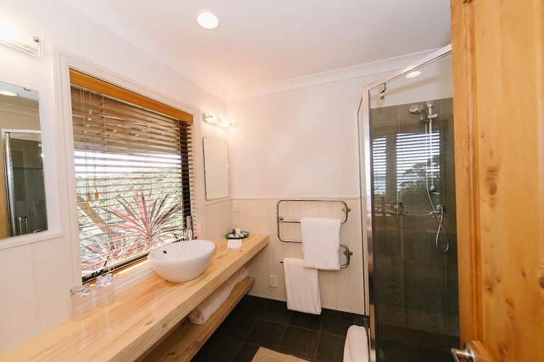 Bathroom, The Sanctuary @ Bay of Islands, Far North