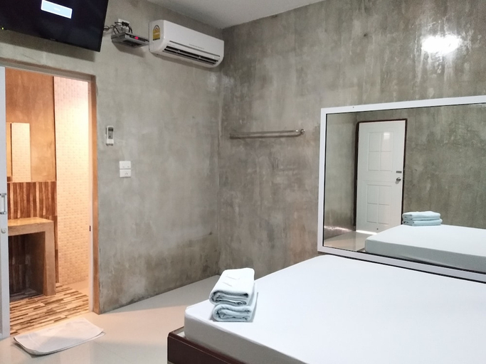 Others 3, Happy Inn, Muang Rayong