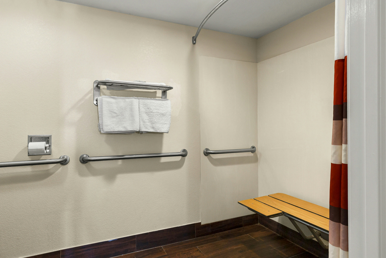 Bathroom 5, Red Roof Inn Springfield, Il, Sangamon