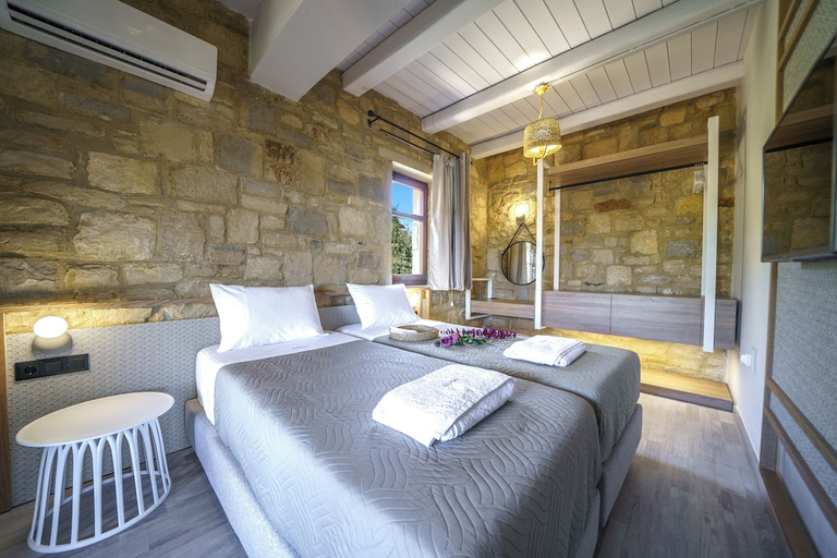 Bedroom 4, Asion Lithos, Crete