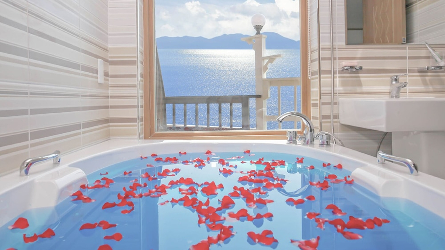 Bathroom 2, Namhae Bel Vienne Pension, Namhae