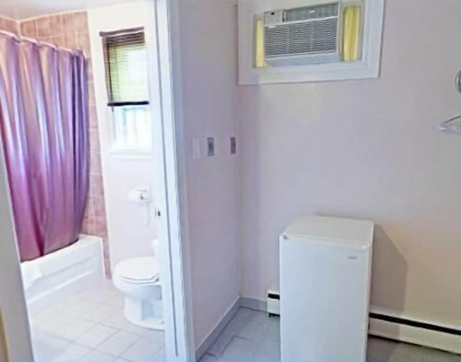 Bathroom 5, Milan Garden Inn, Niagara