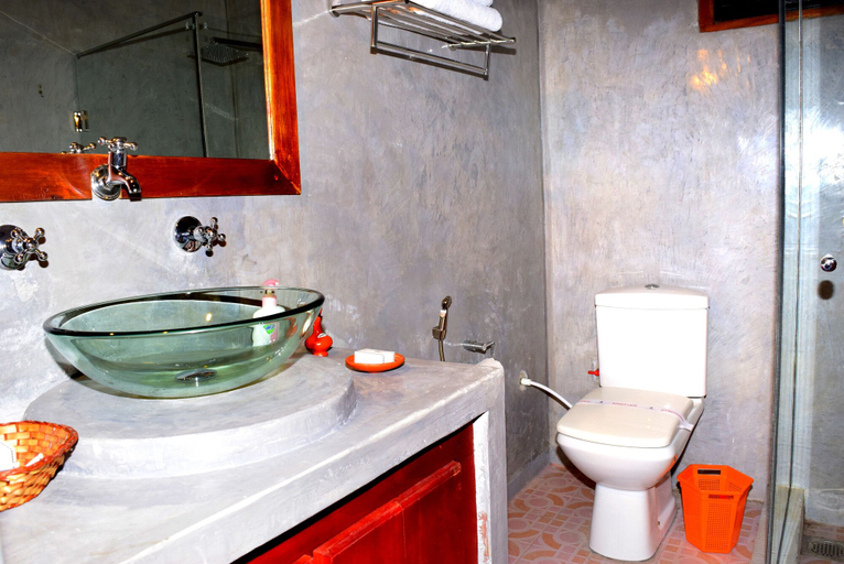 Bathroom 3, The Kings Island Resort, Negombo