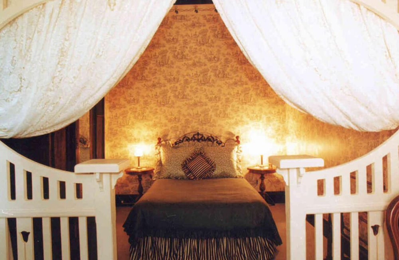 Bedroom 2, Ormiston House, West Coast