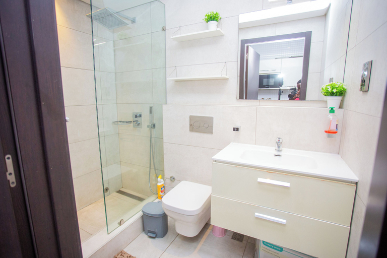 Bathroom 4, The Signature Apartments, Accra
