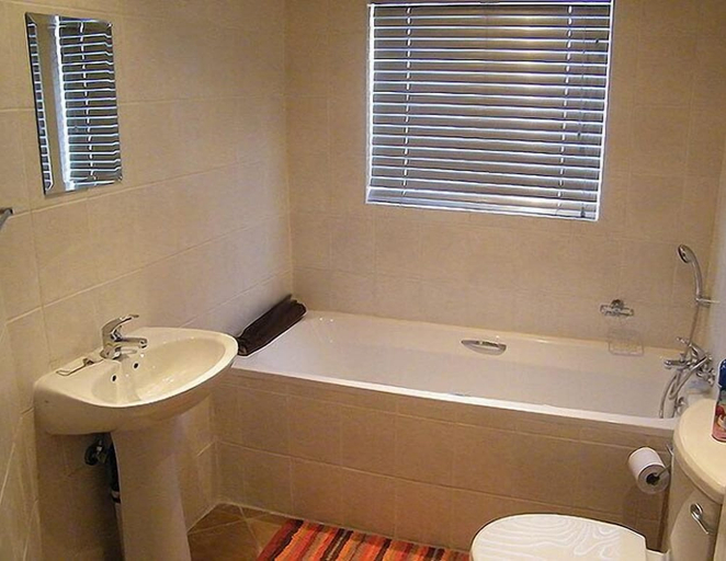 Bathroom 4, Airport Lodge Guest House, Ekurhuleni