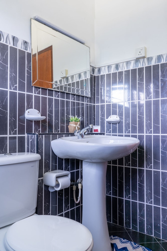 Bathroom 3, Villa Sarakkuwa, Wattala