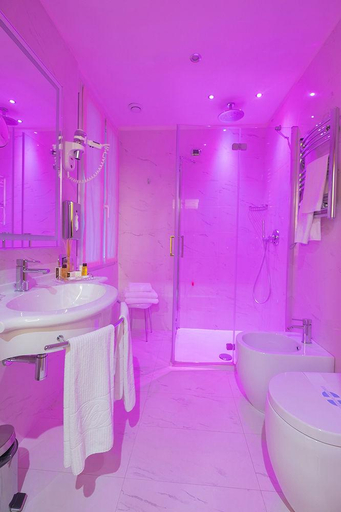 Bathroom 4, Hotel Teco, Milano