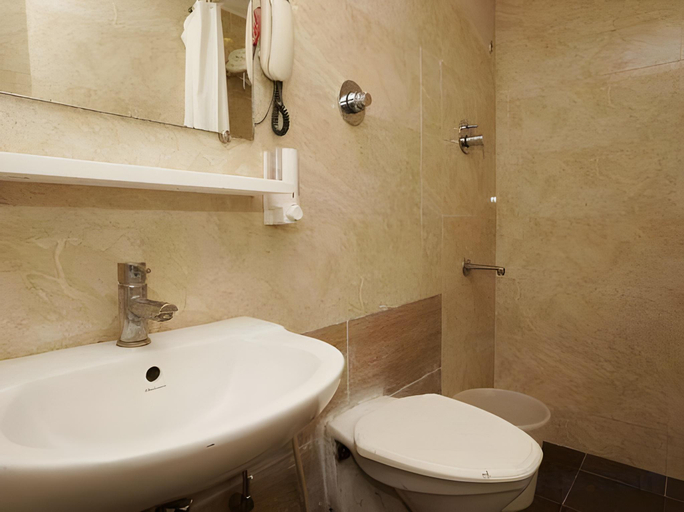 Bathroom, Marina Inn, Chennai