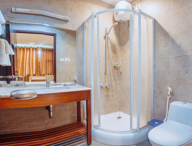 Bathroom 5, Vinh Trung Plaza Apartment & Hotel, Da Nang