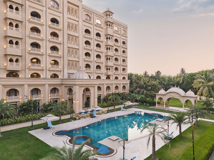 Pool 5, Laxminarayan Palace Hotel by ROHL, Vadodara