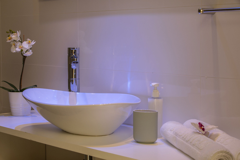 Bathroom 4, Infinity Blu - Designed for Adults