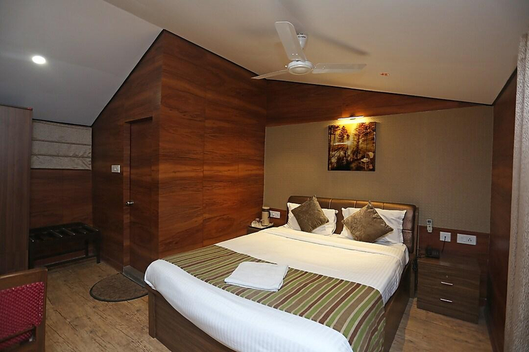 Bedroom 2, Hotel Rushabh Home, Kolkata
