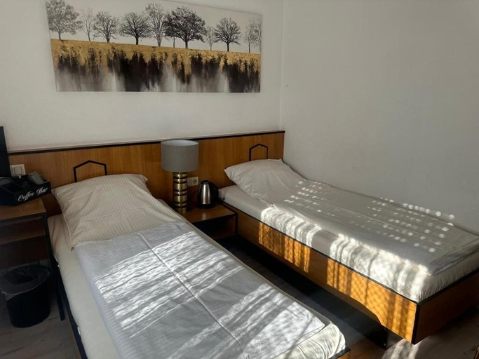 Bedroom 3, TRAUBE Hotel Öffingen, Rems-Murr-Kreis