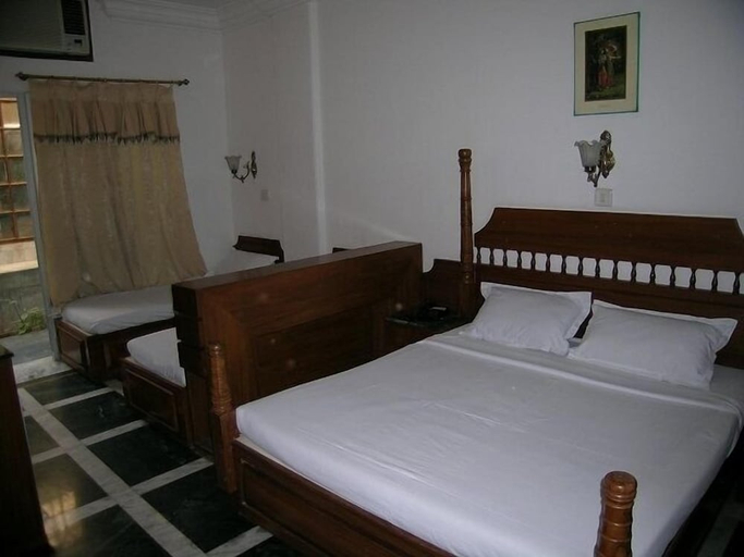 Bedroom 2, Ananda Krishna Van, Mathura