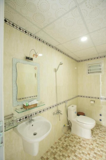 Bathroom 5, LYS HOTEL, Buon Ma Thuot