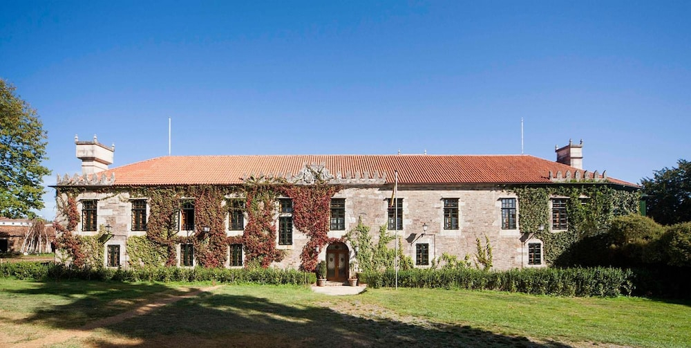Exterior & Views, Pazo De Brandeso & Country Club, A Coruña