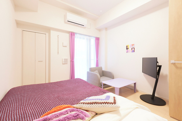 Room 5, G-stage 01 IKEBUKURO 2 by Tranova, Toshima