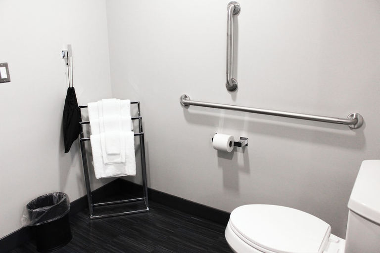 Bathroom 3, Kewadin Sault Ste Marie Hotel, Chippewa