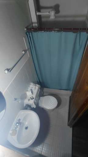 Bathroom 5, Tortugas Brews B&B, Bocas del Toro