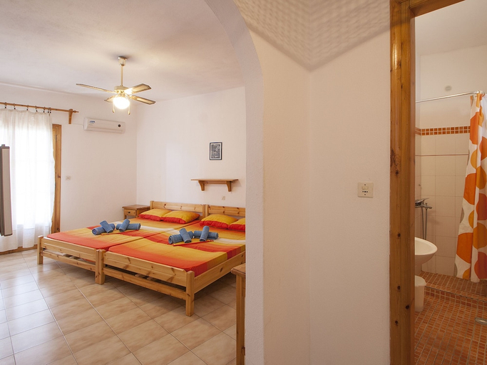 Bedroom 3, Pension Eliza, Thessaly