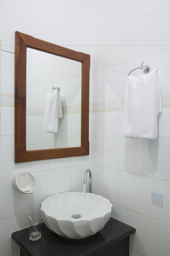 Bathroom 5, Mali Namphu Hotel, Vientiane