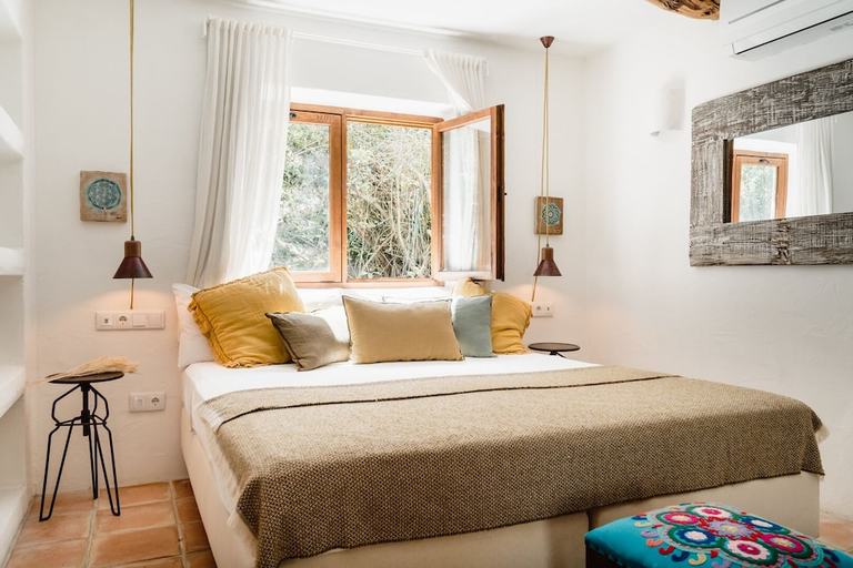 Others 5, Chalets Vistabella, Baleares