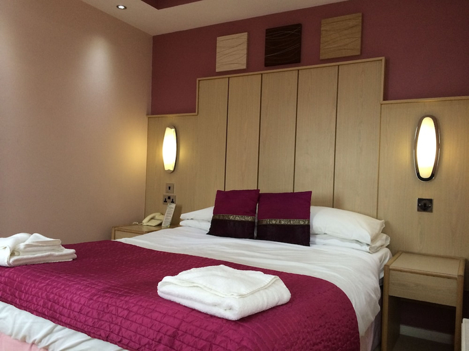 Bedroom 4, Tiffany's Hotel, Blackpool
