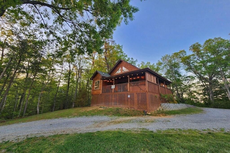 Exterior 3, Z - Above the Clouds, Sevier