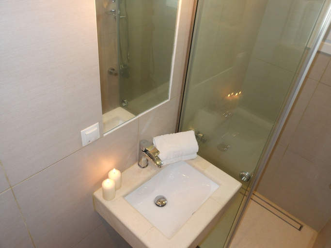 Bathroom 5, Ziogas Apartments, Ionian Islands