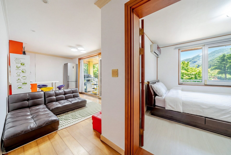 Room 4, Gapyeong Ruba Pension, Gapyeong