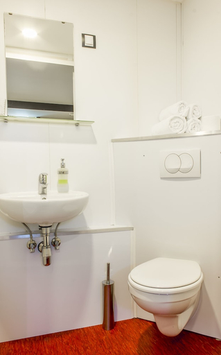 Bathroom 3, Botel Marina, Rijeka