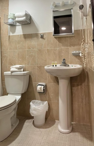 Bathroom 3, S.J. Suites Hotel