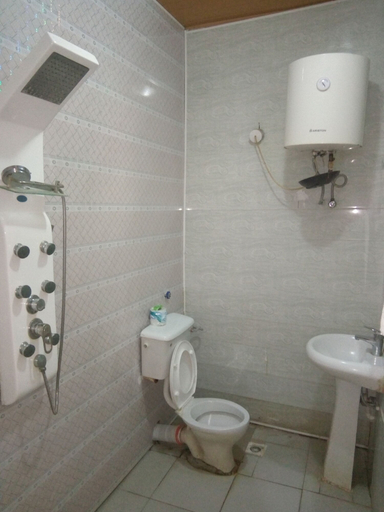 Bathroom, De Gladys Hotel, Enugu North