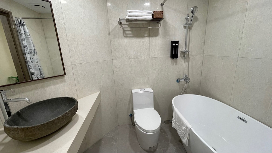 Bathroom 3, Ocean KT Inn, Pingtung