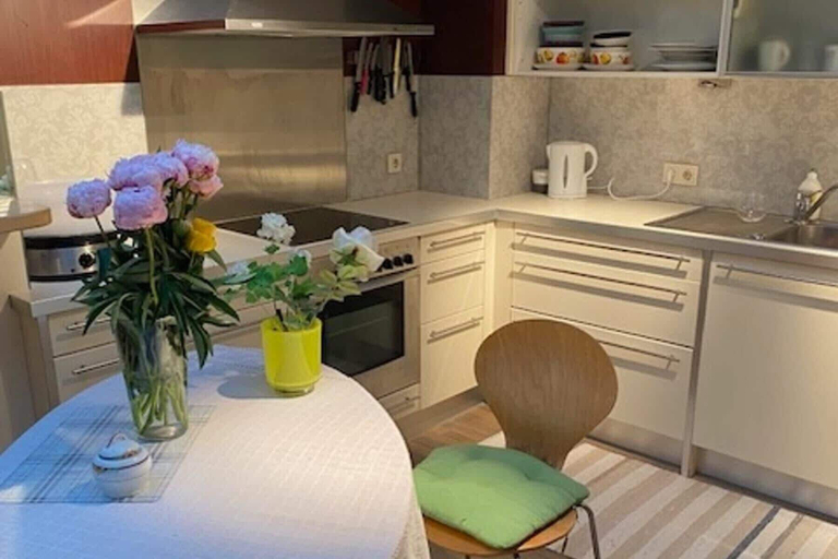 Private kitchen 2, Apartment Sleeps 6 With Garden & Balcony, Wien