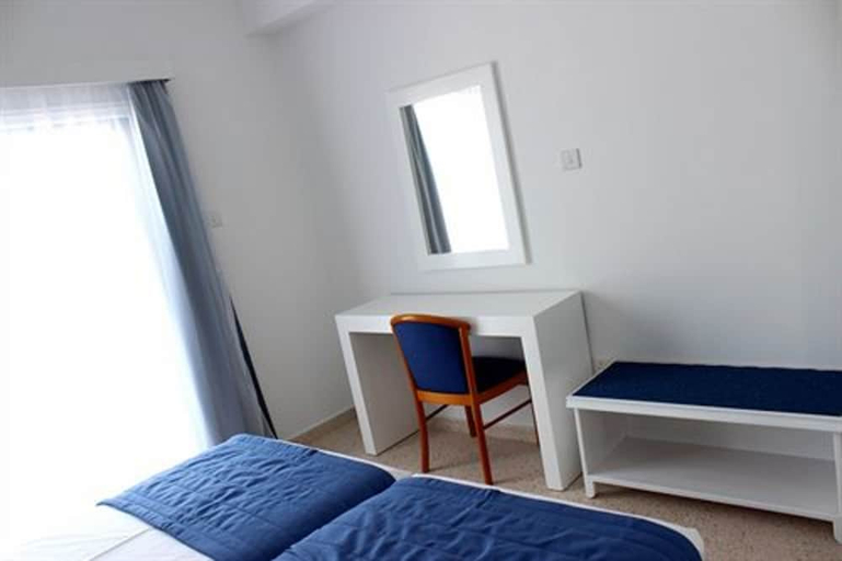 Bedroom 2, Flokkas Hotel Apartments